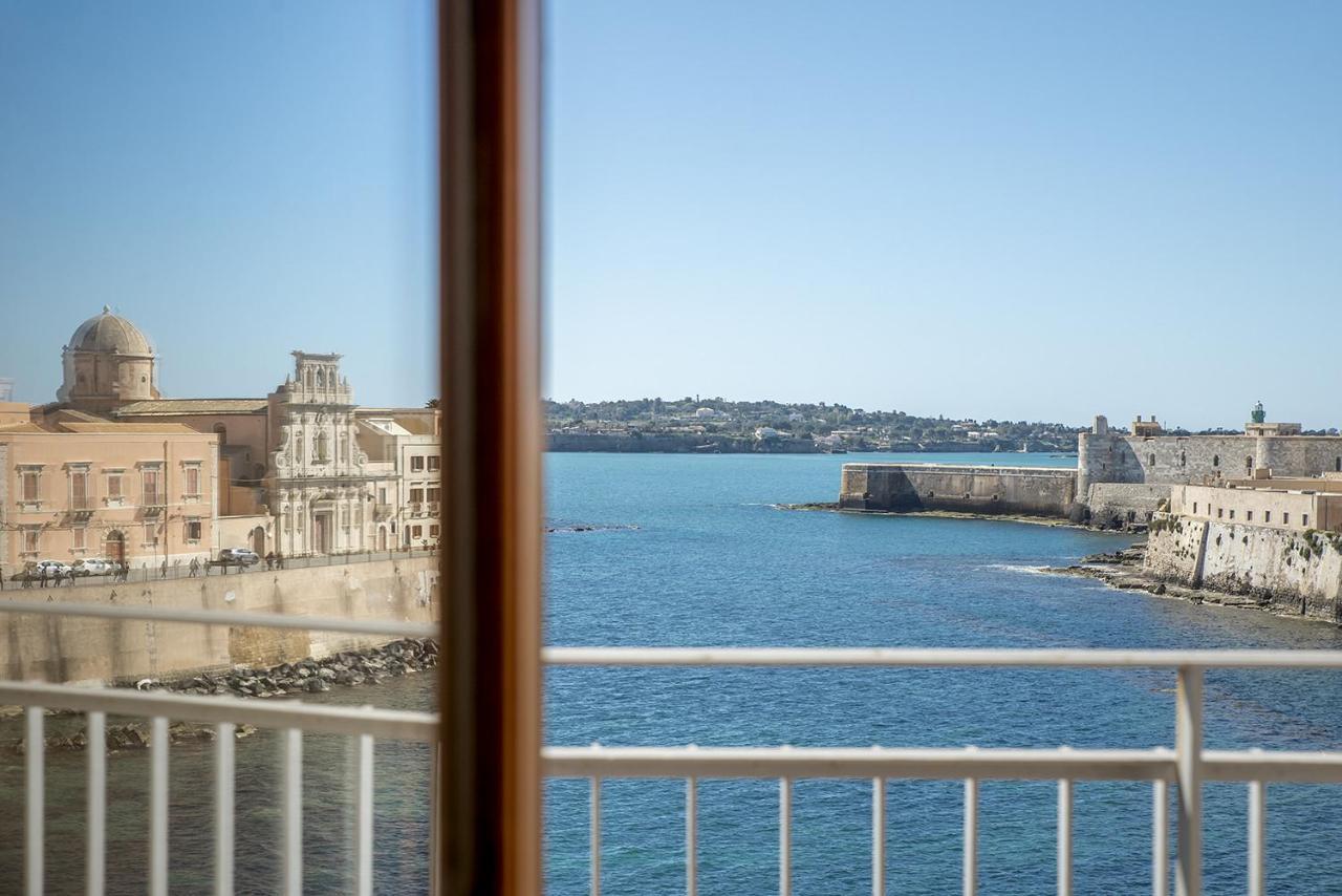 Ortigia Seafront Apartment By Wonderful Italy Syrakusa Exteriör bild